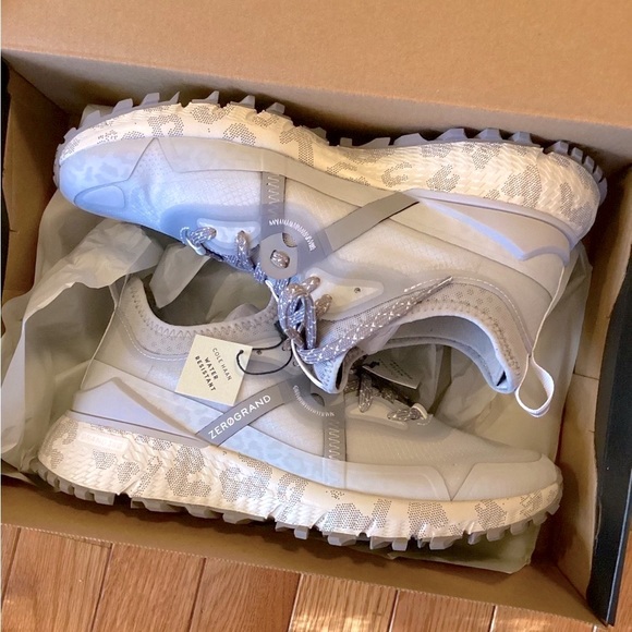 NWT COLE HAAN WATER RESISTANT ZEROGRAND ALL TERRAIN RUNNER - STAY WARM & DRY! - Picture 2 of 14